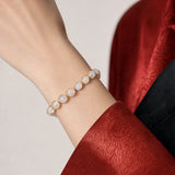 14k-gold-filled-agate-link-bracelet-model-a-outfit-a-closeup-01