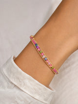 14k-gold-filled-tourmaline-wire-bracelet-model-a-outfit-a-closeup-01