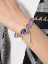 amethyst-cabochon-leaf-charm-bracelet-model-a-outfit-a-closeup-01