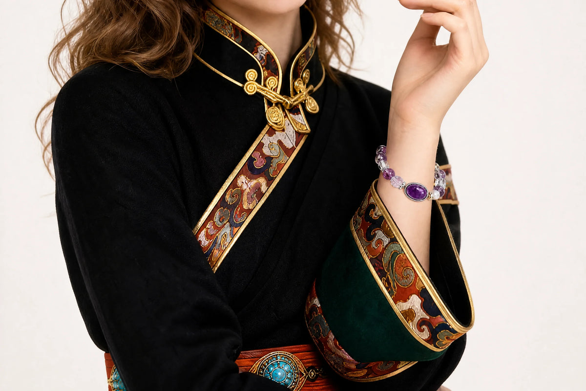 amethyst-cabochon-pearl-bracelet-model-b-outfit-b-fashion-03