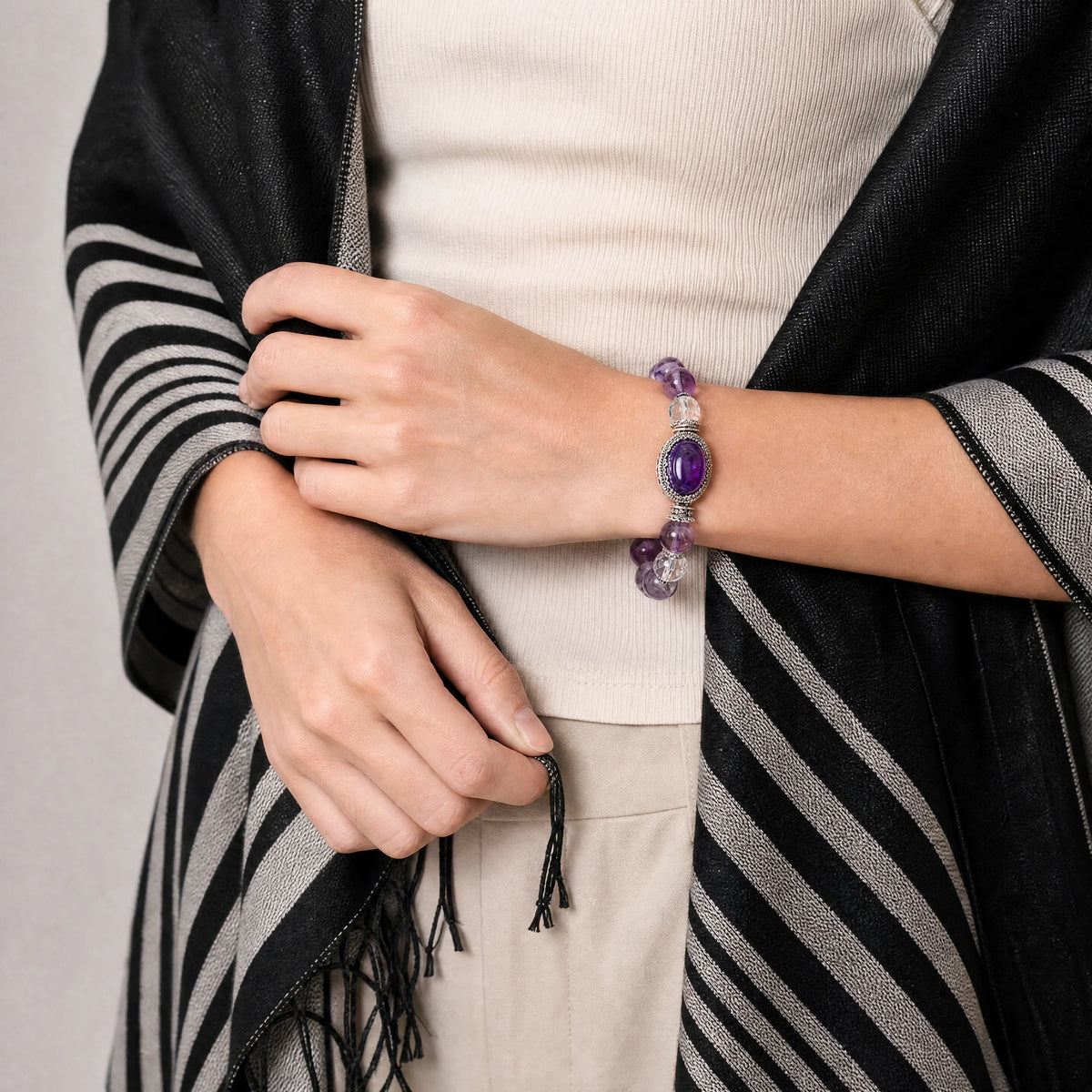 amethyst-oval-cabochon-bracelet-model-a-outfit-a-fashion-02_e0632df8-425b-4950-a058-1fbcd6f21411