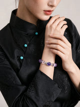 amethyst-oval-cabochon-bracelet-model-b-outfit-b-fashion-01_24872c04-30d8-49a2-9248-127c5b5ef14b