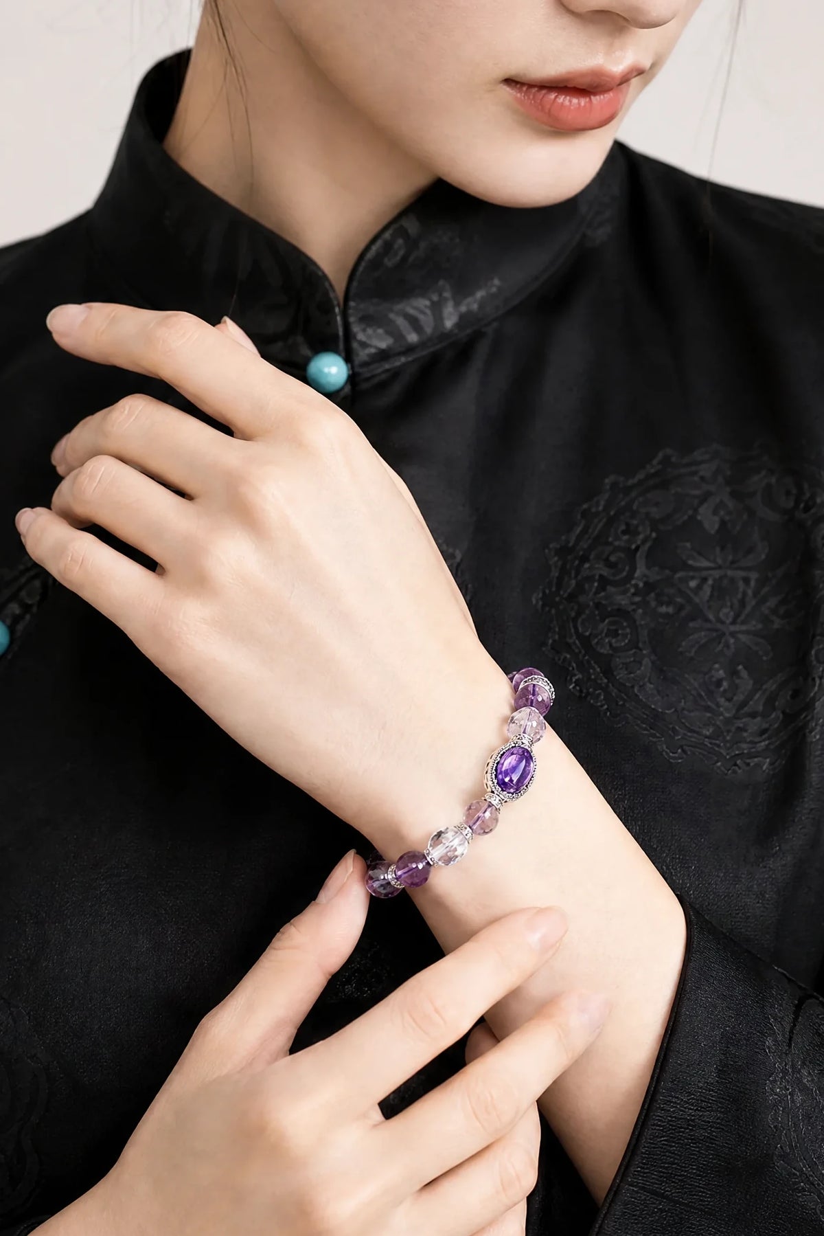amethyst-oval-cabochon-bracelet-model-b-outfit-b-fashion-02_78fed2cf-20cd-4509-92b5-15fc51bba1c9