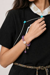 amethyst-rose-quartz-flower-bracelet-model-b-outfit-b-fashion-03