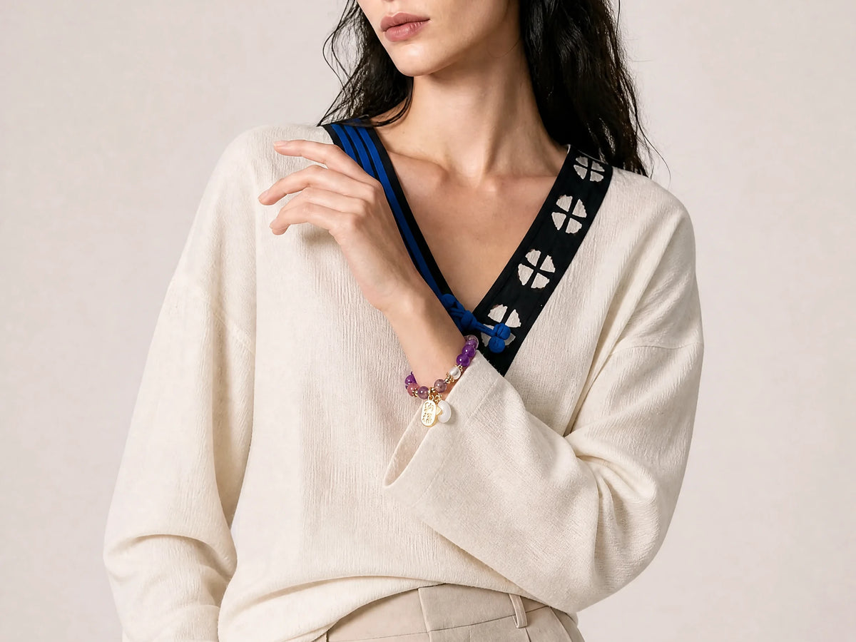 amethyst-strawberry-quartz-fortune-bracelet-model-a-outfit-a-fashion-03