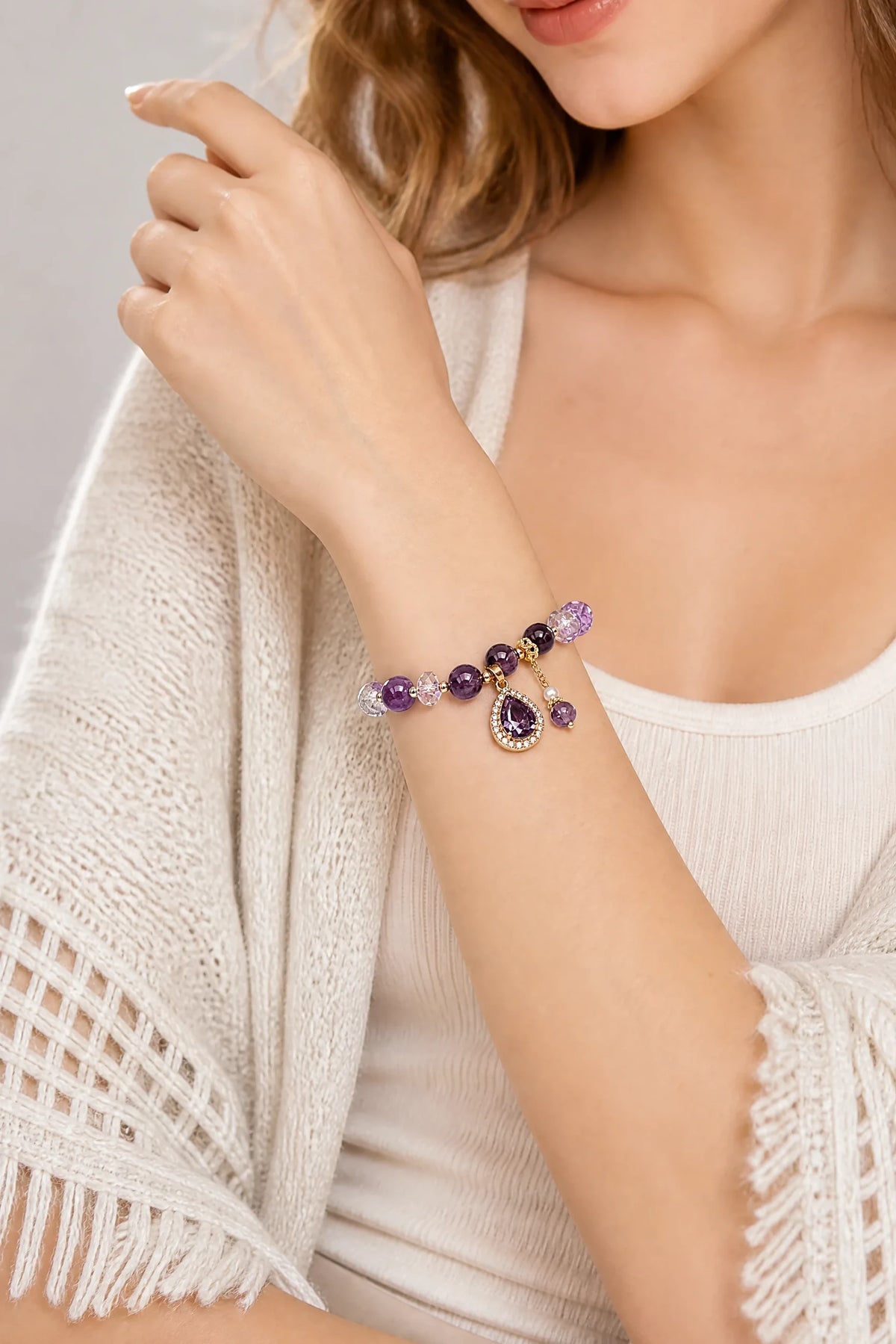 amethyst-water-drop-charm-bracelet-model-b-outfit-b-fashion-02
