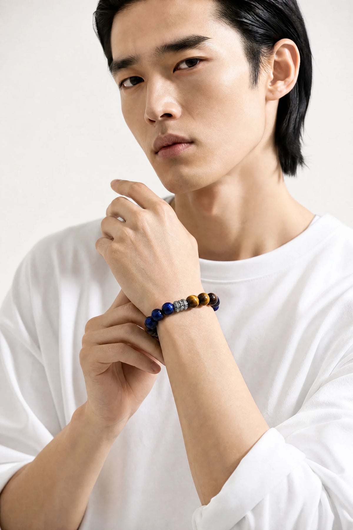 blue-golden-tiger-eye-bracelet-focus-model-a-outfit-a-fashion-02