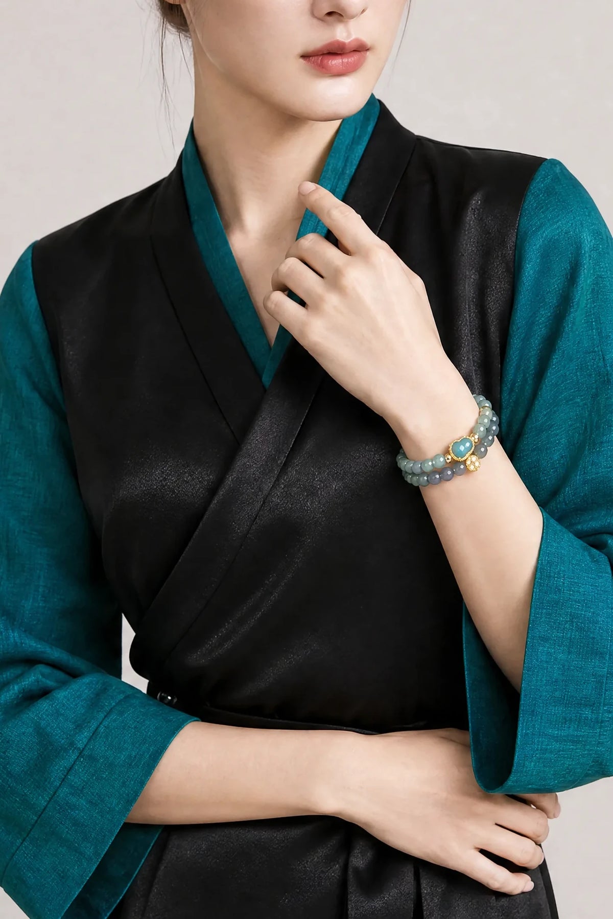 blue-jade-double-wrap-gourd-bracelet-model-a-outfit-a-fashion-03