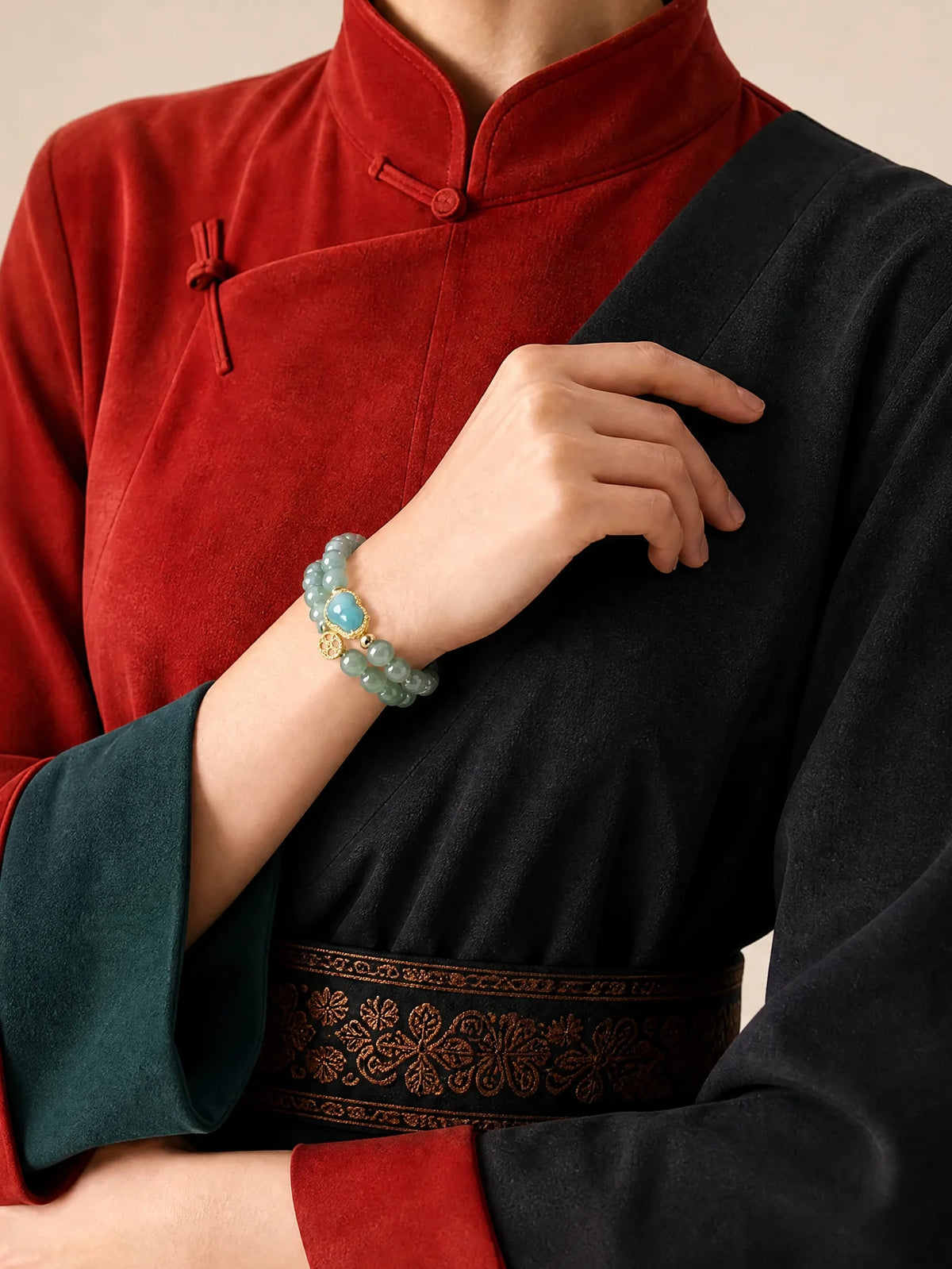 blue-jade-double-wrap-gourd-bracelet-model-b-outfit-b-fashion-02