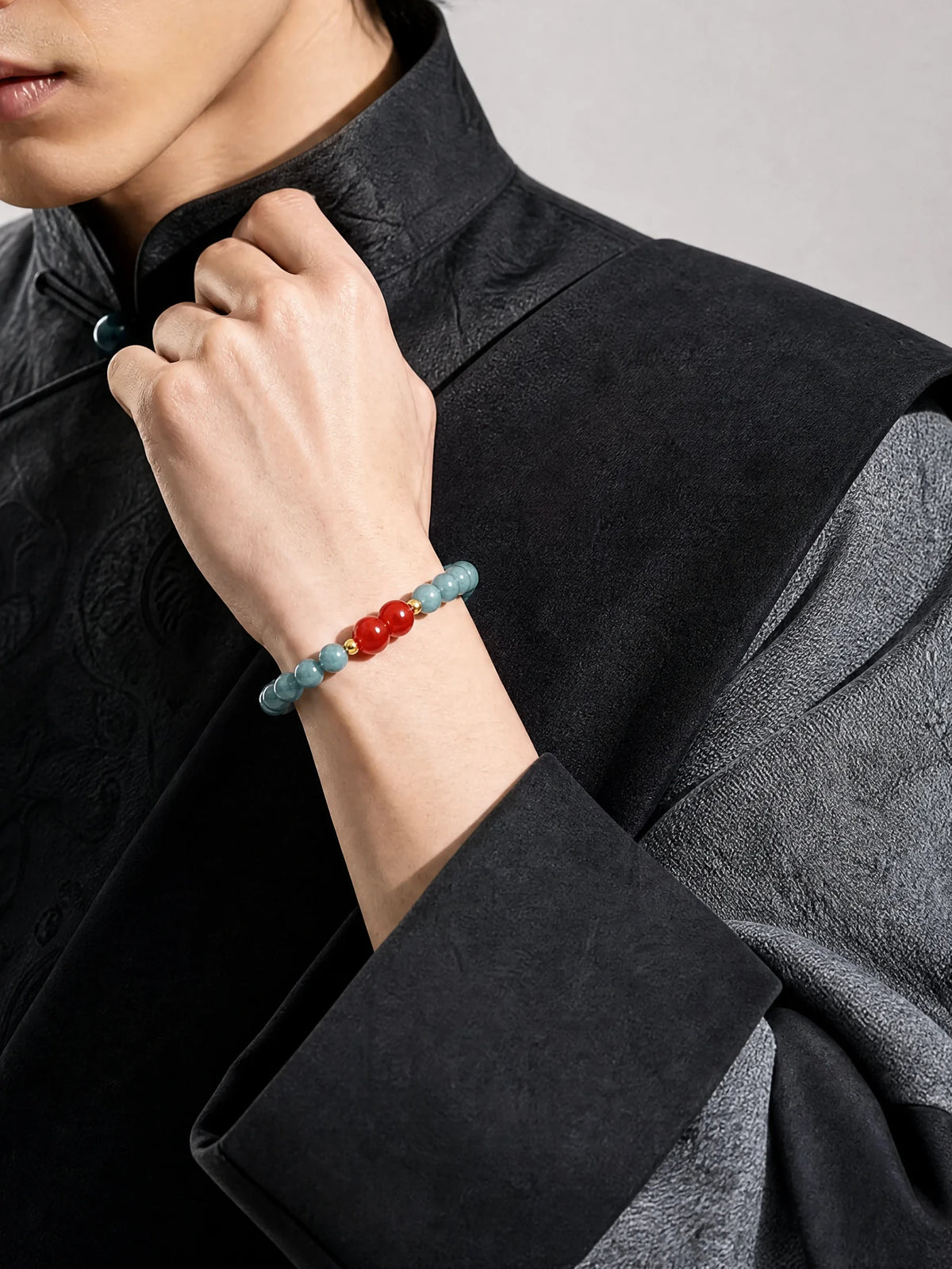 blue-jade-red-gourd-6mm-bracelet-model-a-outfit-a-fashion-02