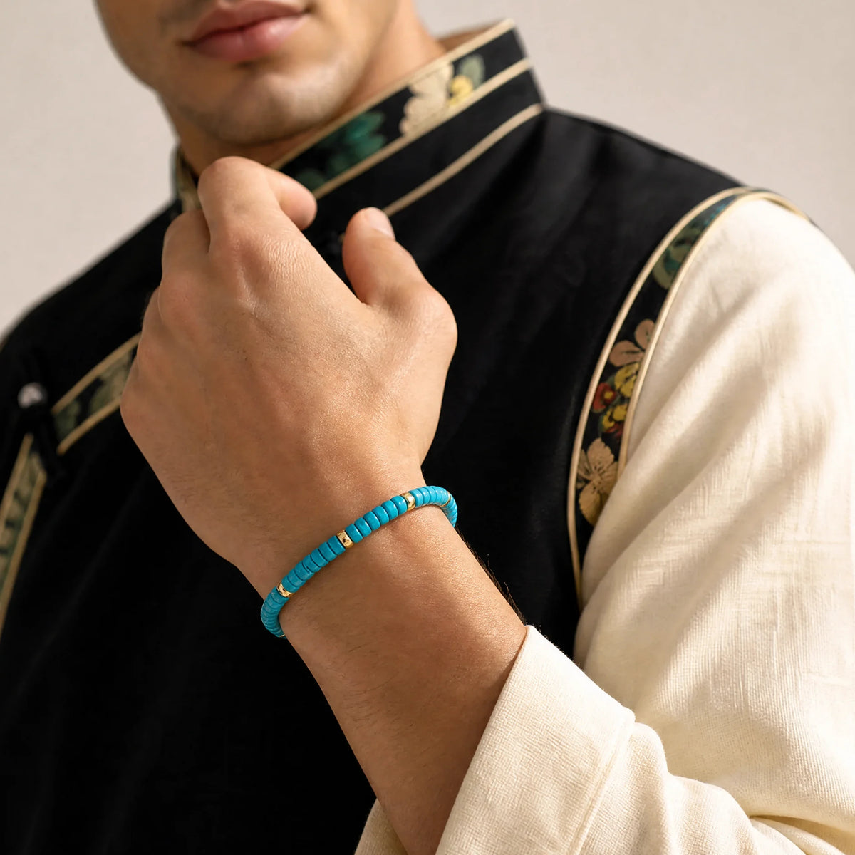 blue-magnesite-flat-bead-bracelet-model-a-outfit-a-fashion-02