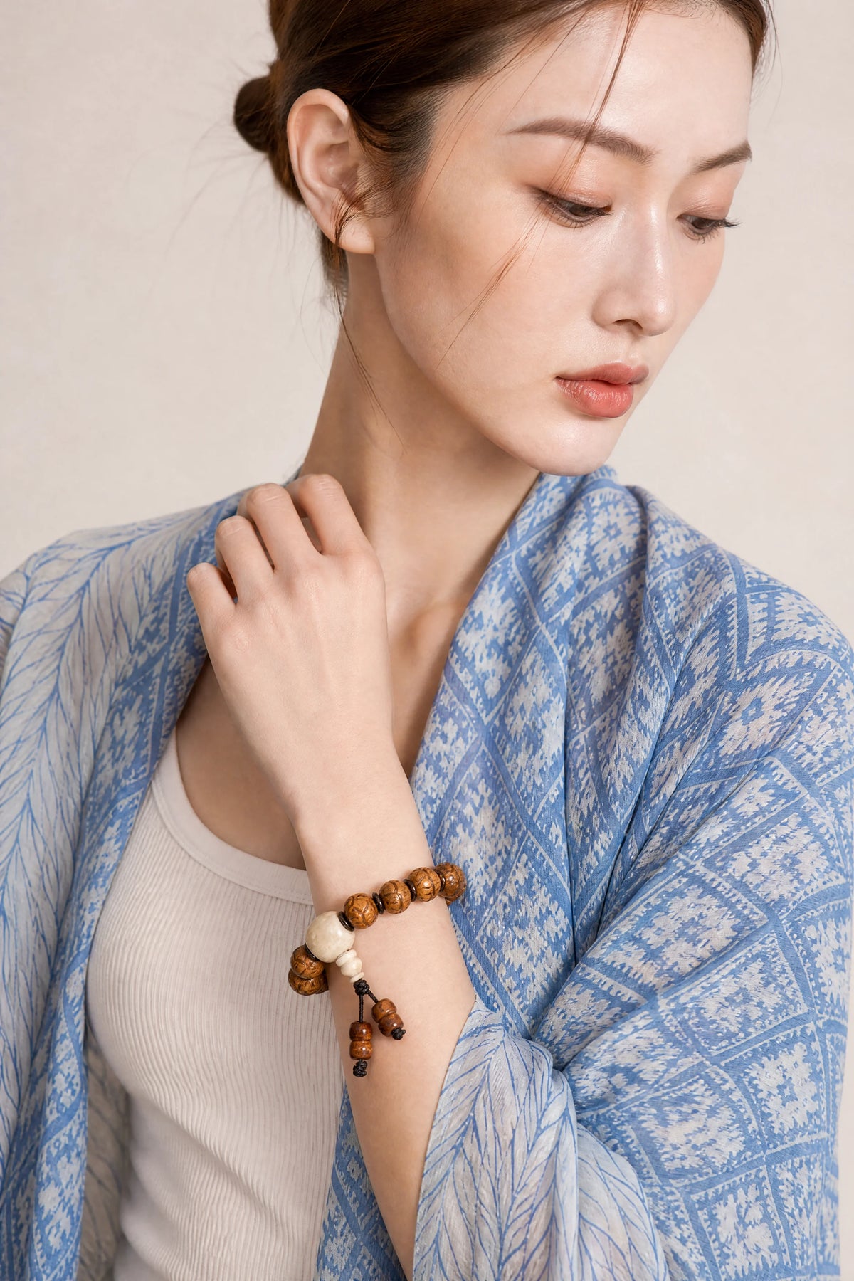 carved-yak-bone-bead-bracelet-model-b-outfit-b-fashion-03