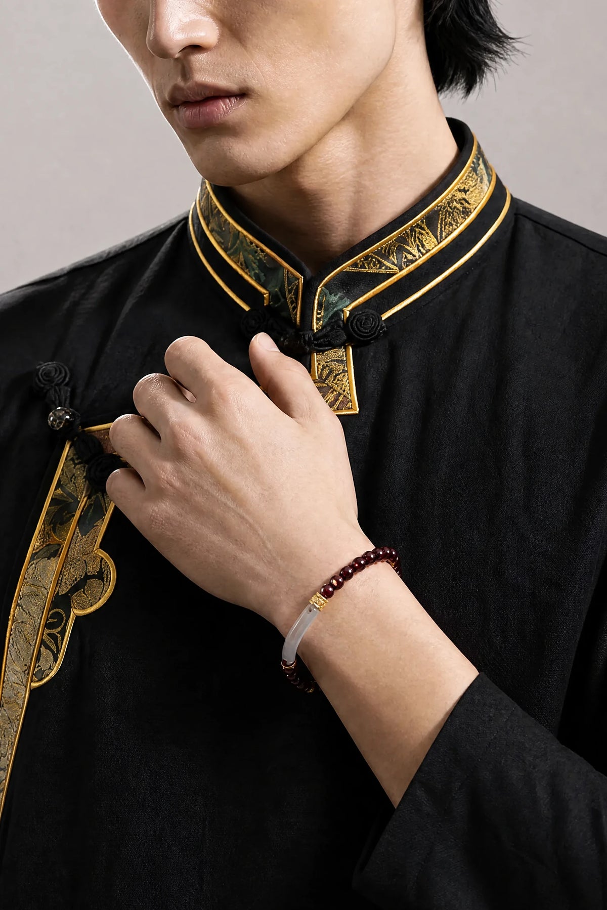 chalcedony-half-bangle-garnet-bracelet-model-a-outfit-a-fashion-01