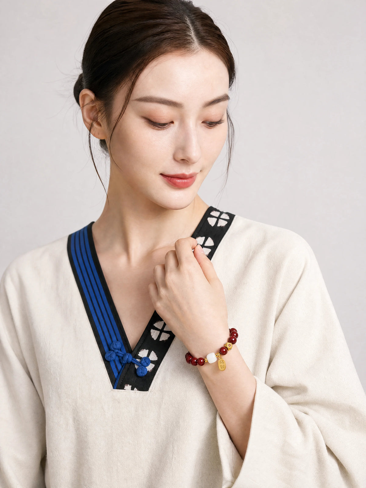 cinnabar-fortune-charm-bracelet-model-b-outfit-b-fashion-01