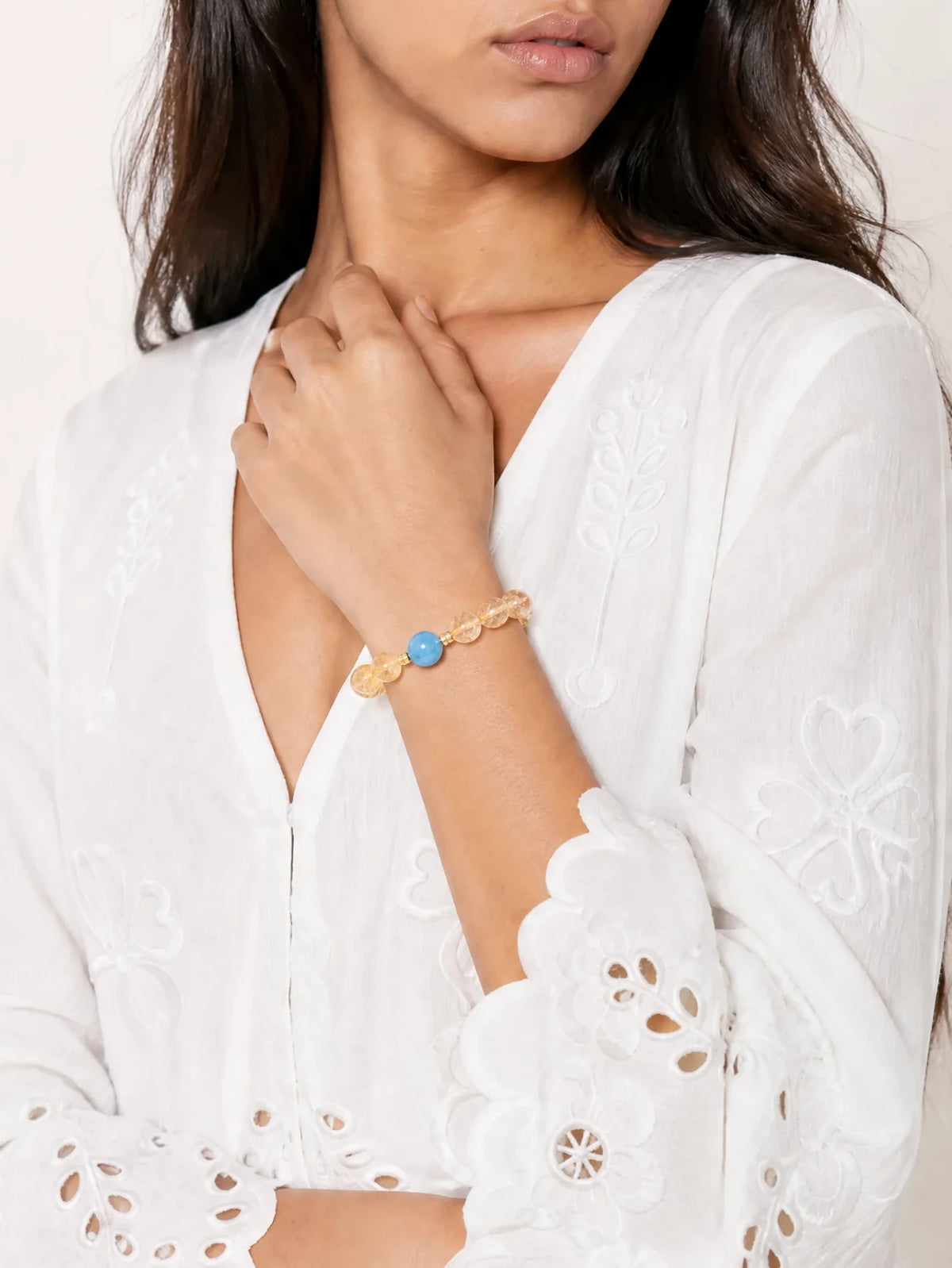 citrine-aquamarine-bracelet-clarity-model-b-outfit-b-fashion-02