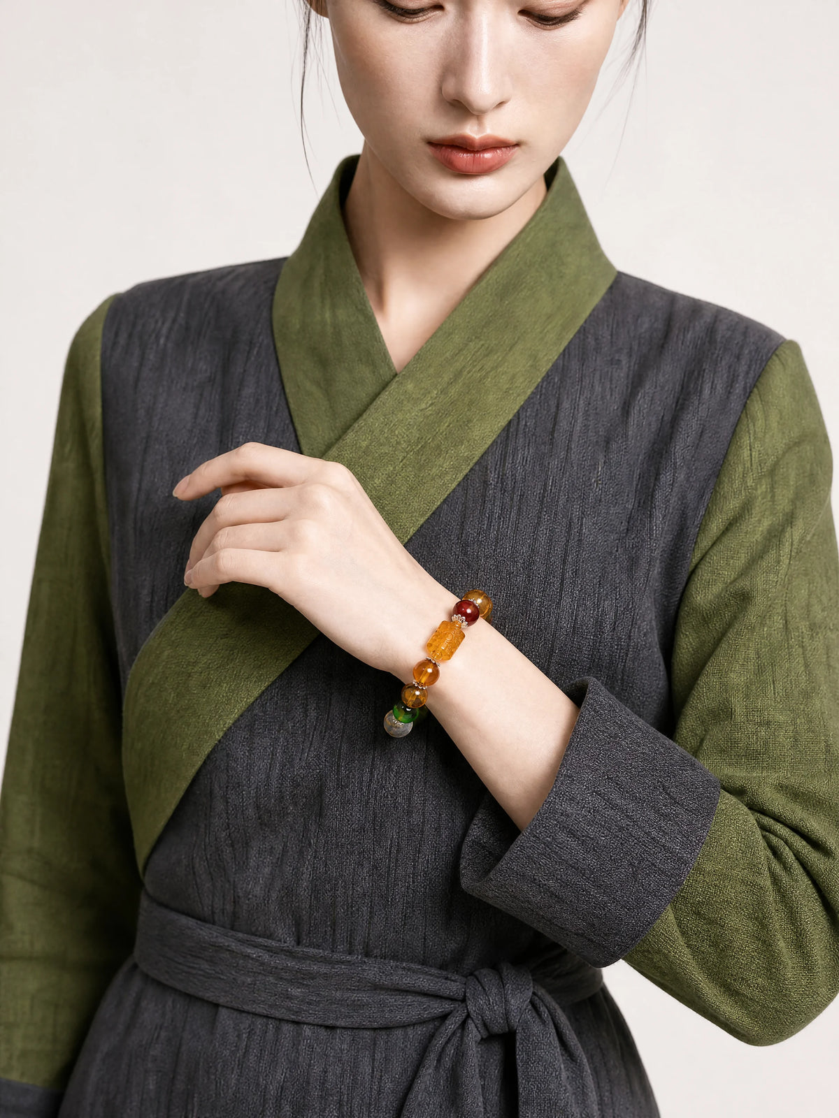 citrine-five-directions-wealth-bracelet-model-b-outfit-b-fashion-01