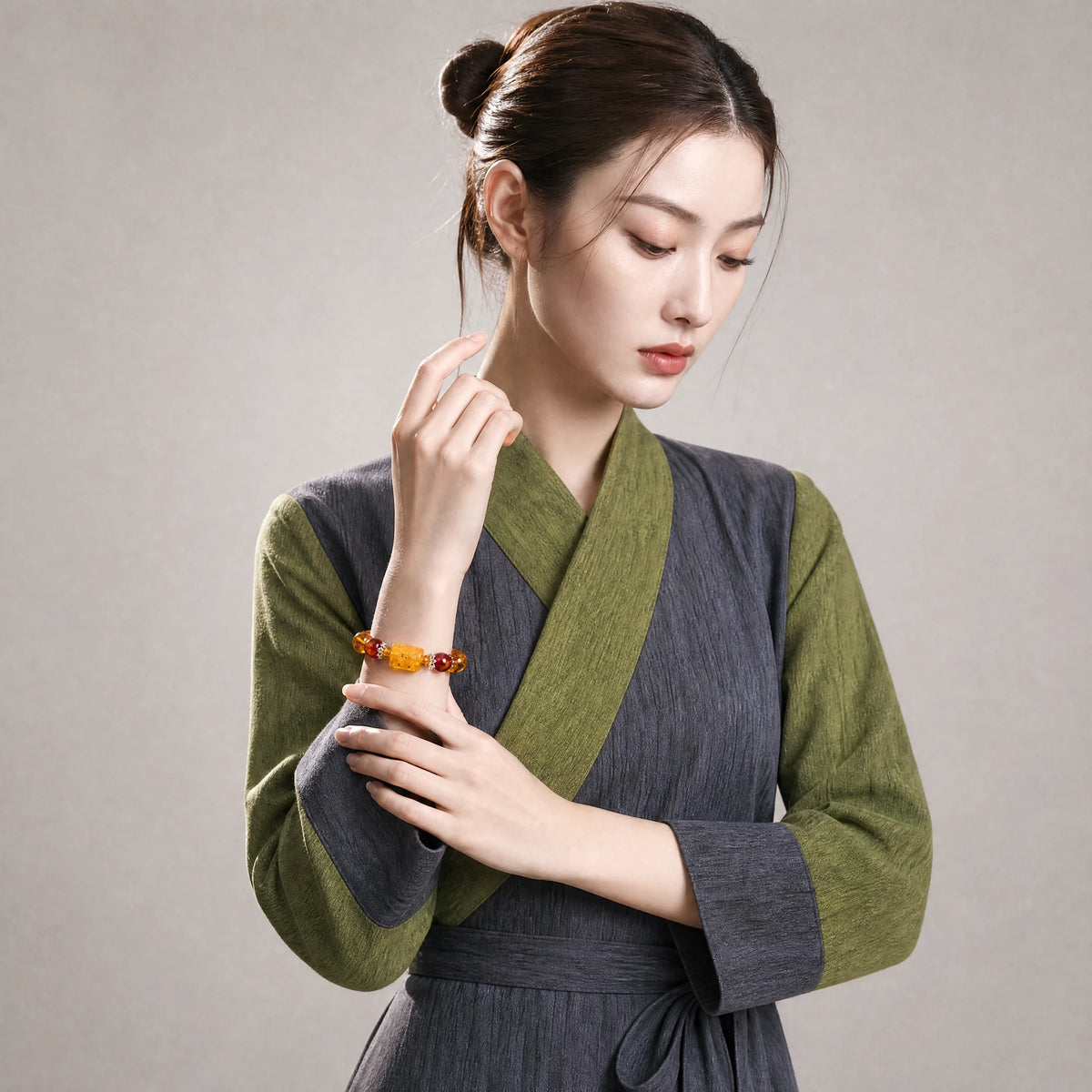 citrine-five-directions-wealth-bracelet-model-b-outfit-b-fashion-02