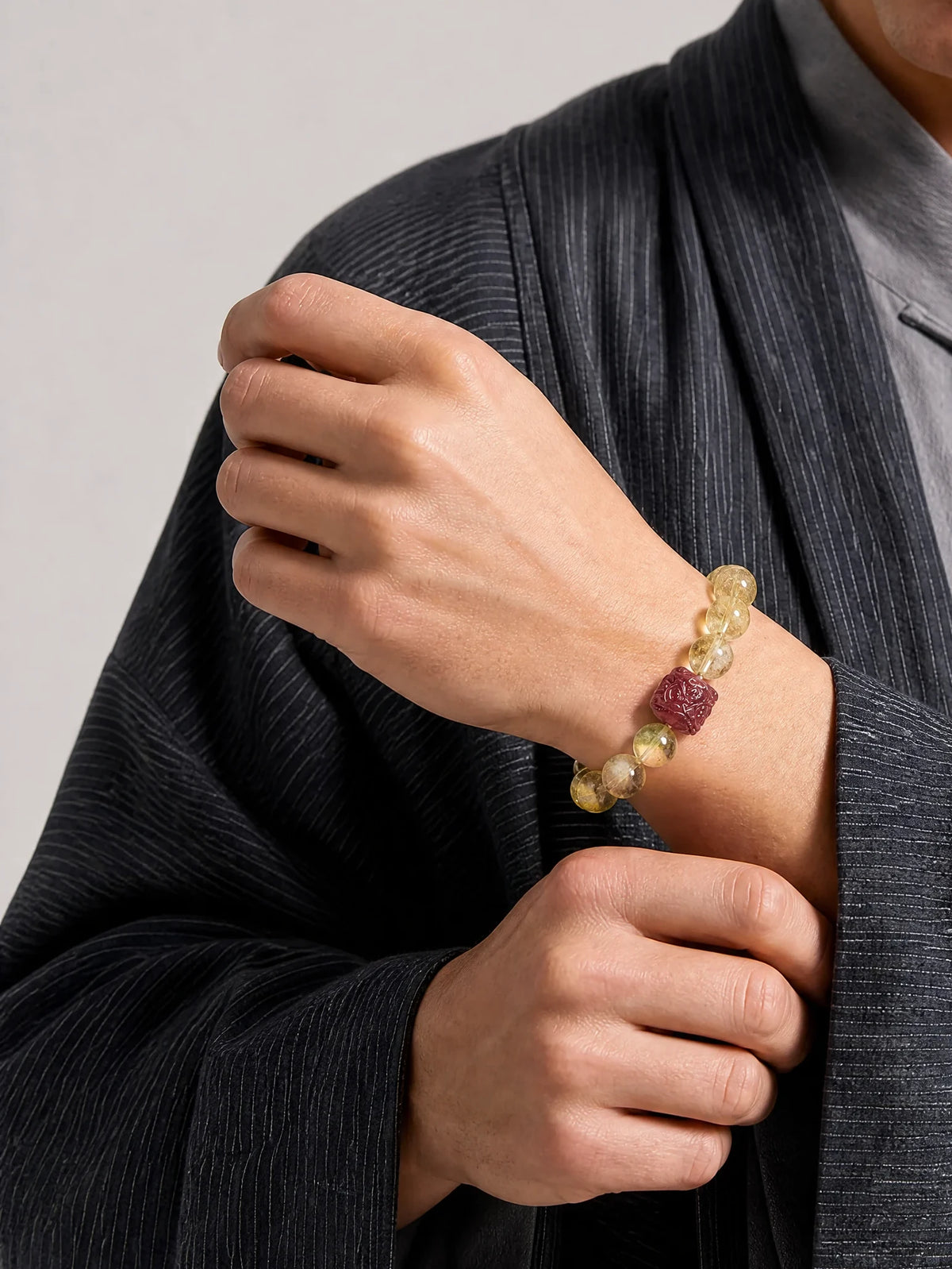 citrine-guardian-lion-bracelet-protection-model-a-outfit-a-fashion-02