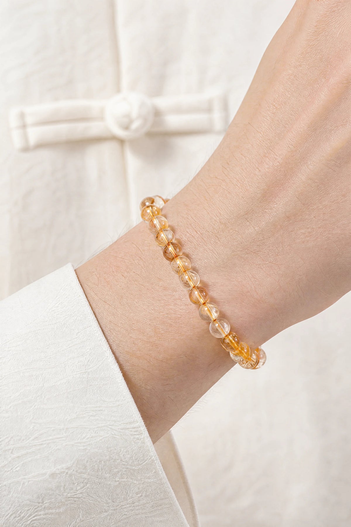 citrine-round-bead-bracelet-model-a-outfit-a-closeup-01