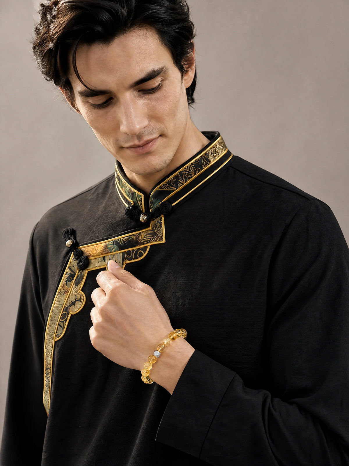 citrine-silver-chain-tower-bracelet-model-a-outfit-a-fashion-01