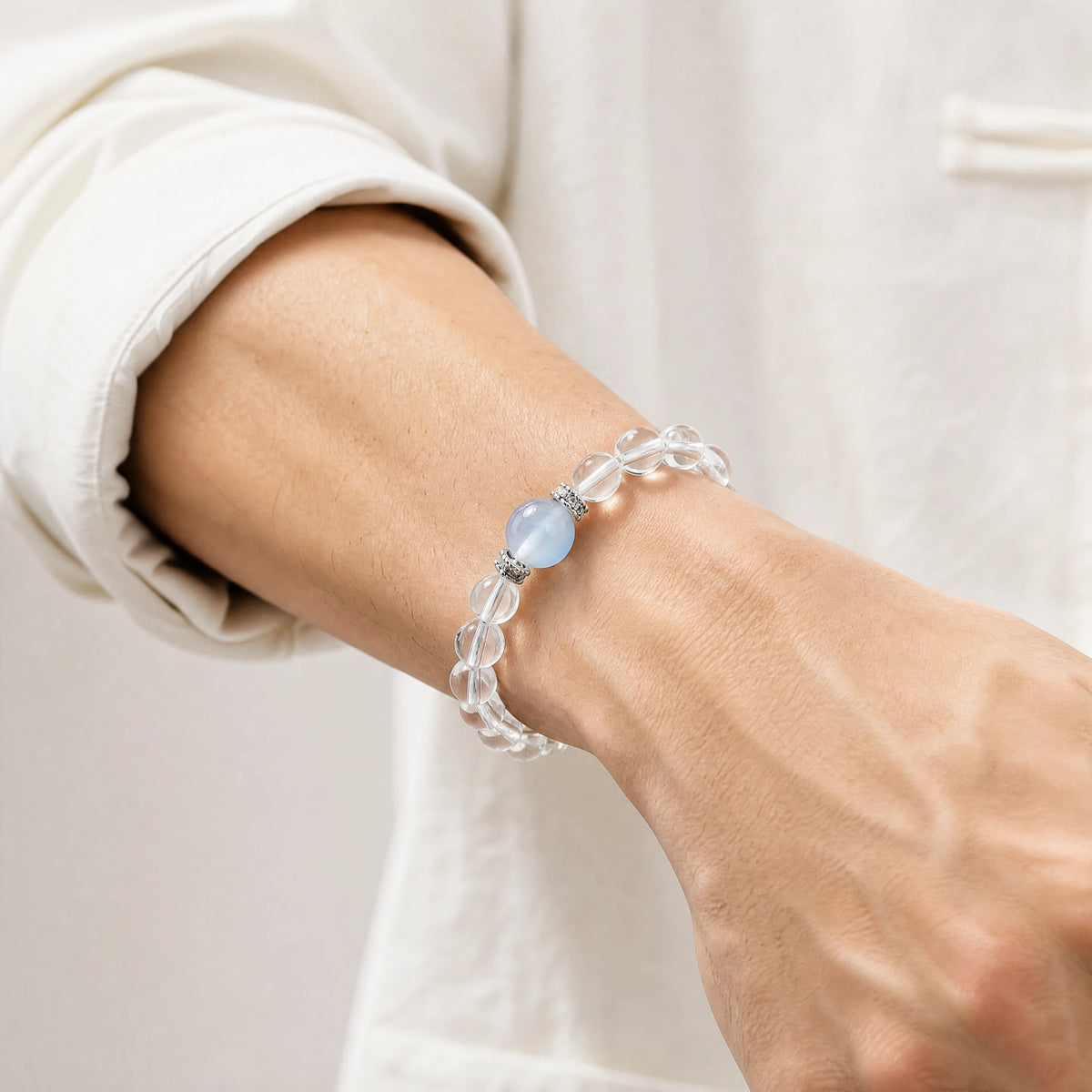 clear-quartz-aquamarine-focal-bracelet-model-a-outfit-a-closeup-01