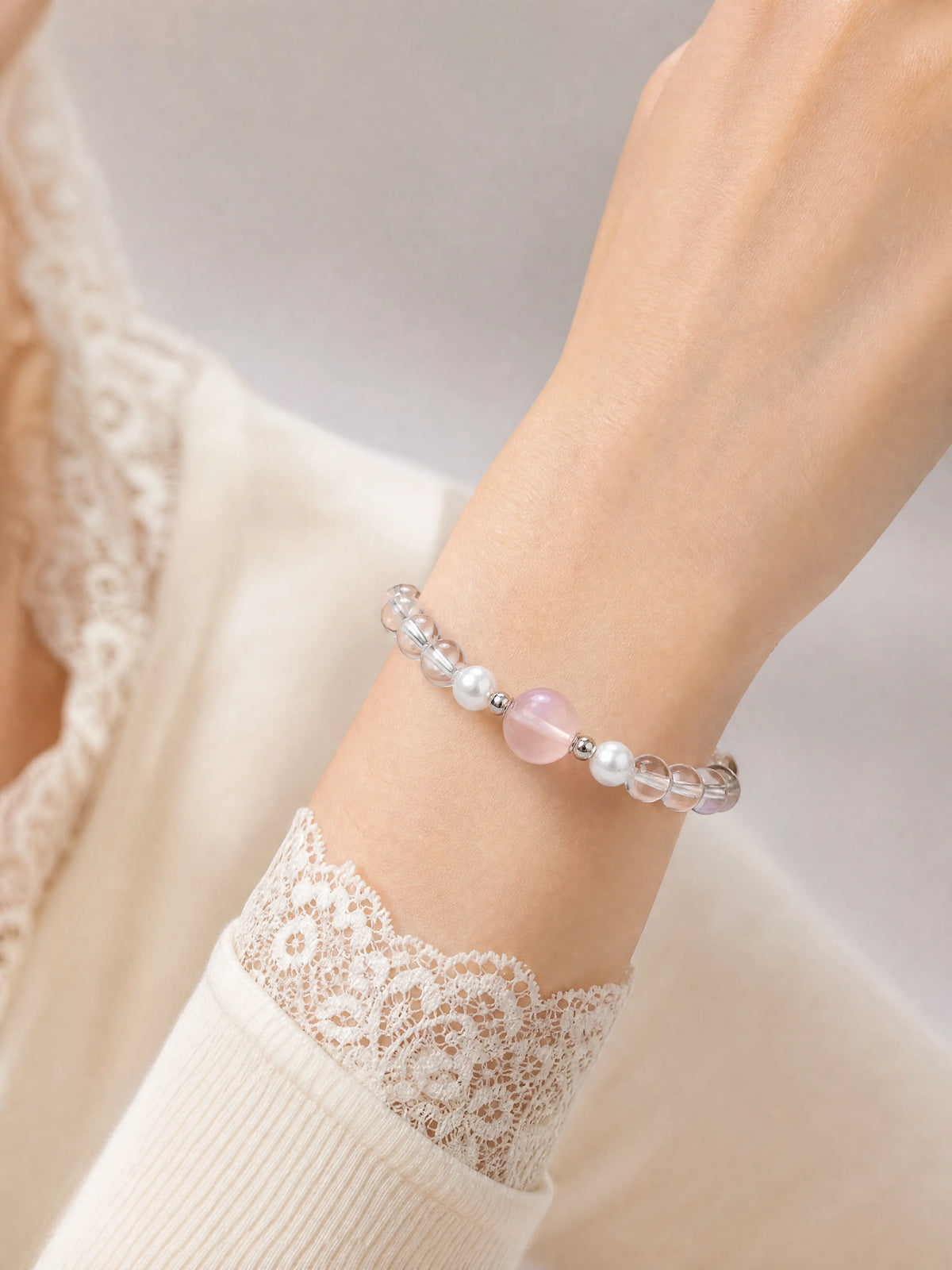clear-quartz-rose-quartz-focal-bracelet-model-a-outfit-a-closeup-01