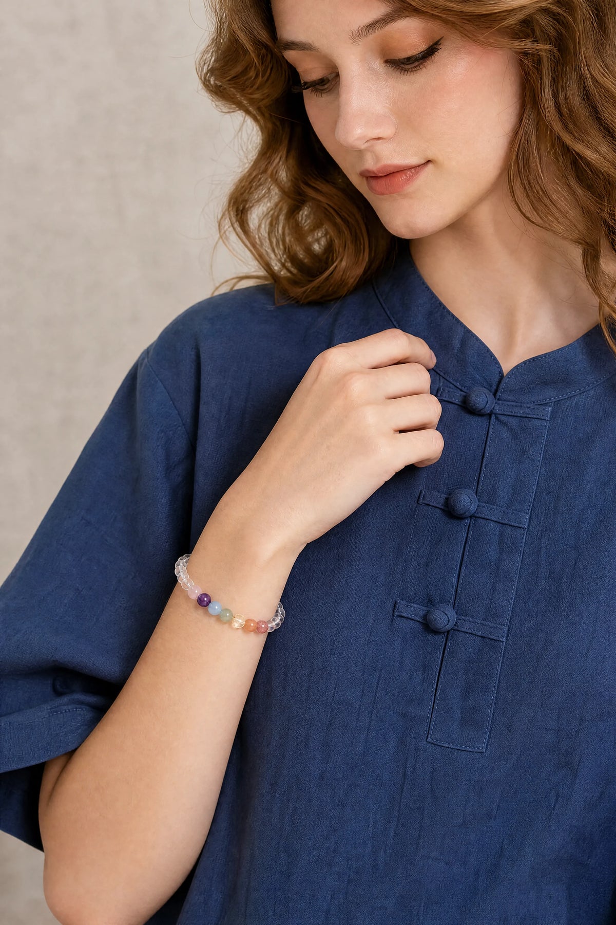 clear-quartz-seven-chakra-bracelet-model-a-outfit-a-fashion-02