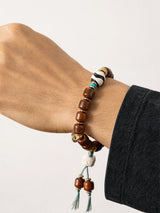 dark-yak-bone-dzi-bracelet-protection-model-a-outfit-a-closeup-01