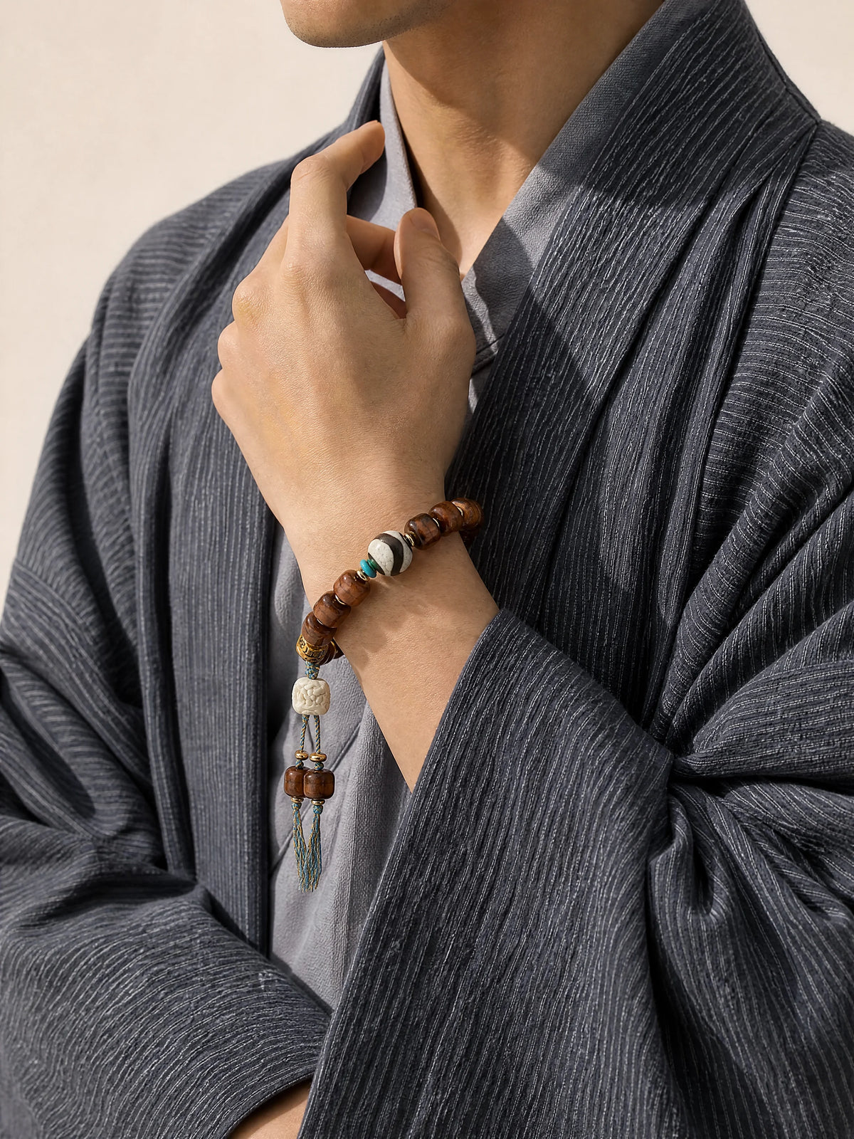 dark-yak-bone-dzi-bracelet-protection-model-b-outfit-b-fashion-03