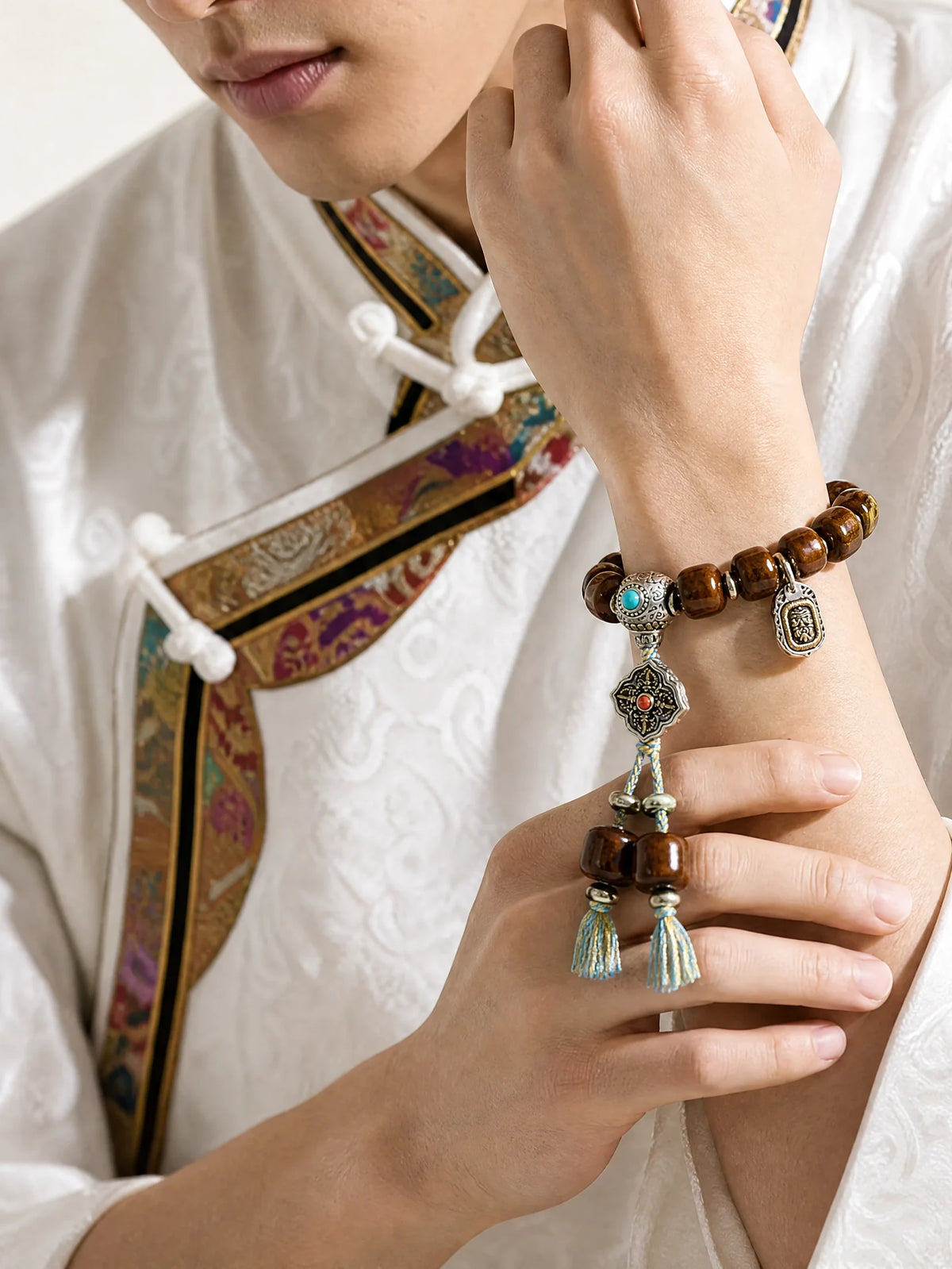 dark-yak-bone-vajra-bracelet-model-a-outfit-a-fashion-02