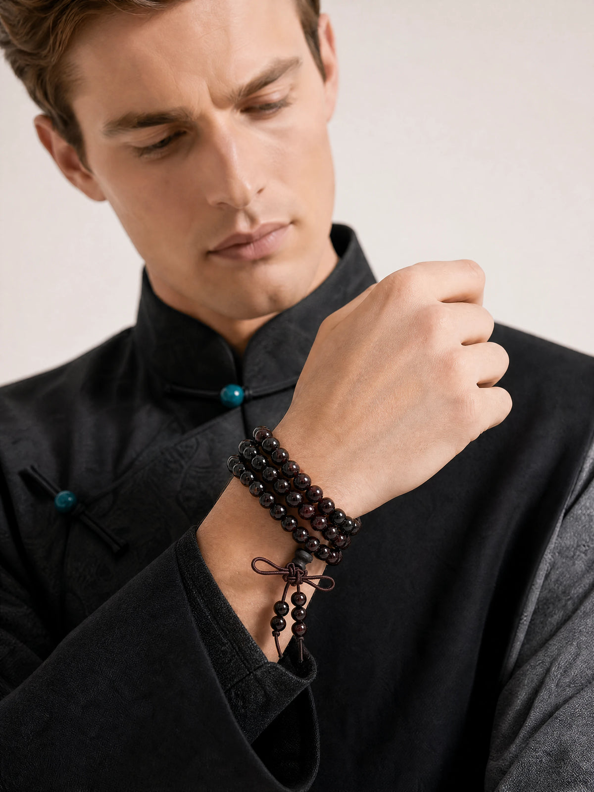 ebony-108-mala-bracelet-model-a-outfit-a-fashion-02