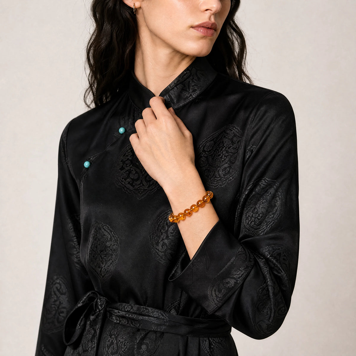 faceted-vivid-citrine-bracelet-confidence-model-b-outfit-b-fashion-01