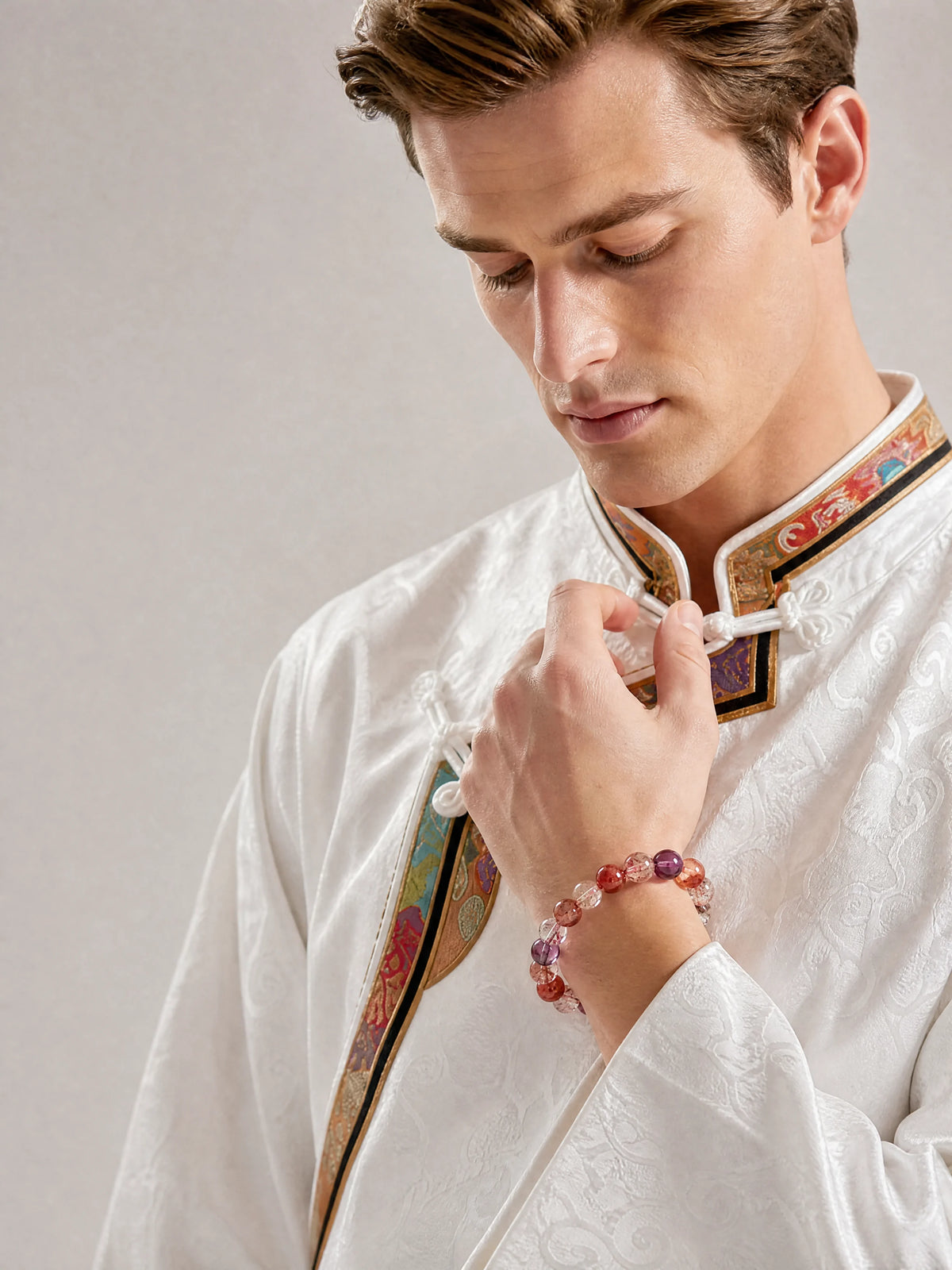 fine-super-seven-crystal-bracelet-model-a-outfit-a-fashion-02