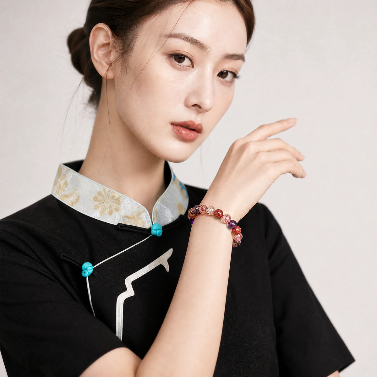 fine-super-seven-crystal-bracelet-model-b-outfit-b-fashion-03