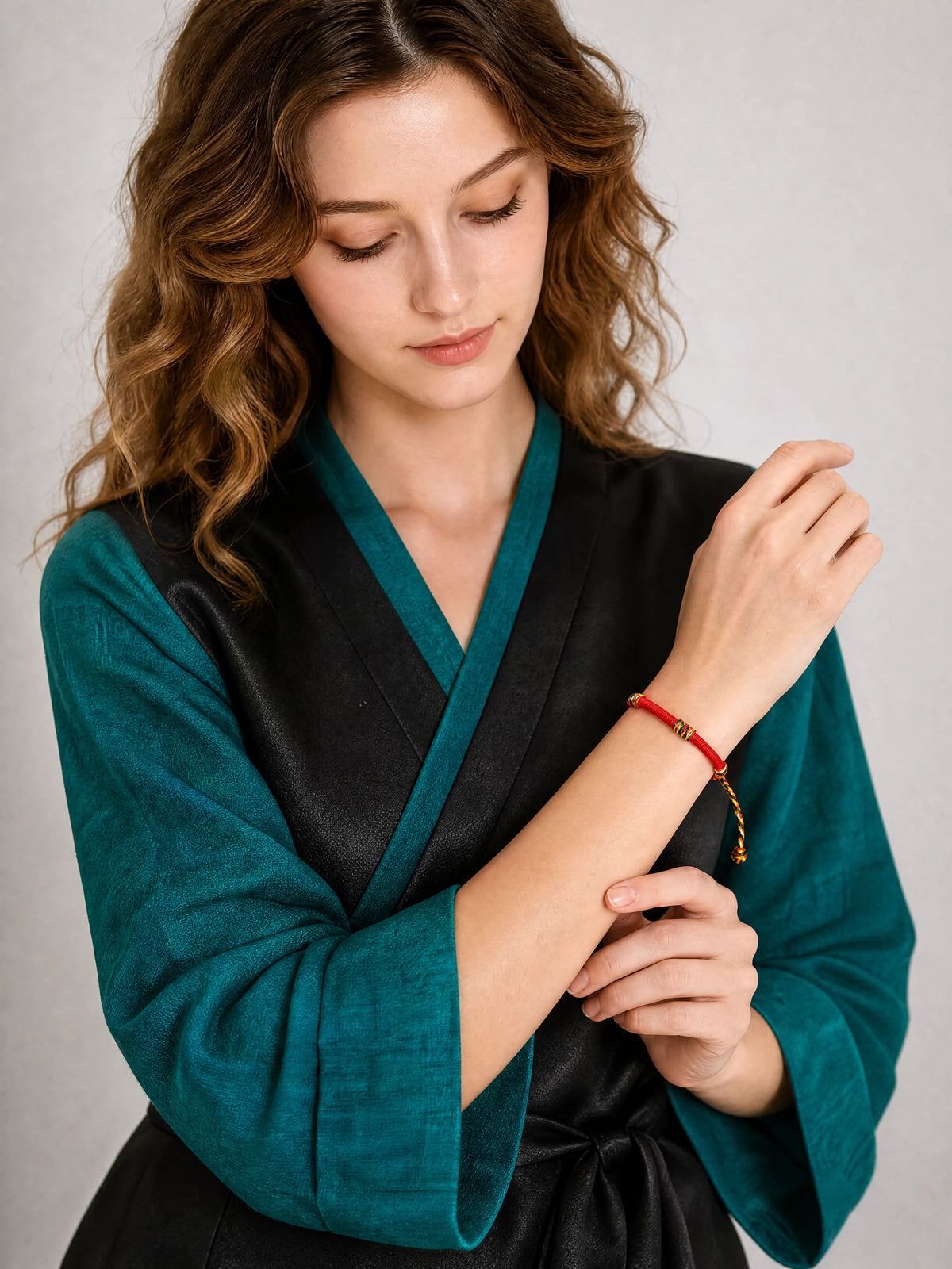 five-color-knot-red-string-bracelet-model-b-outfit-b-fashion-01