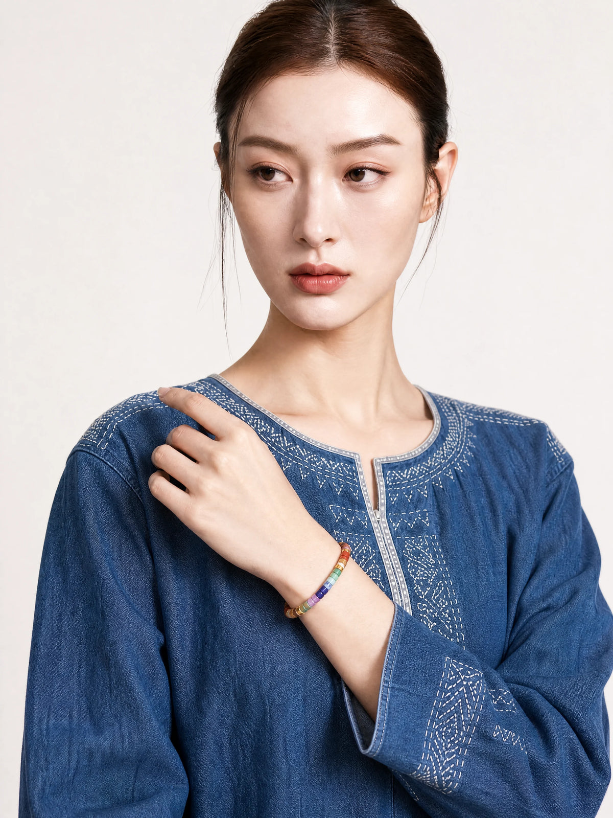 flat-stone-seven-chakra-cord-bracelet-model-a-outfit-a-fashion-01