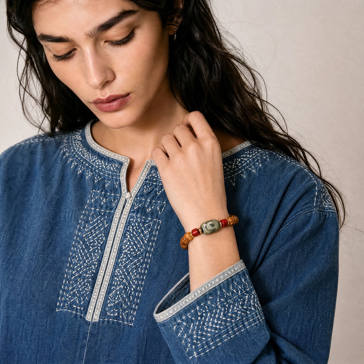 golden-yak-bone-dzi-bracelet-model-b-outfit-b-fashion-03