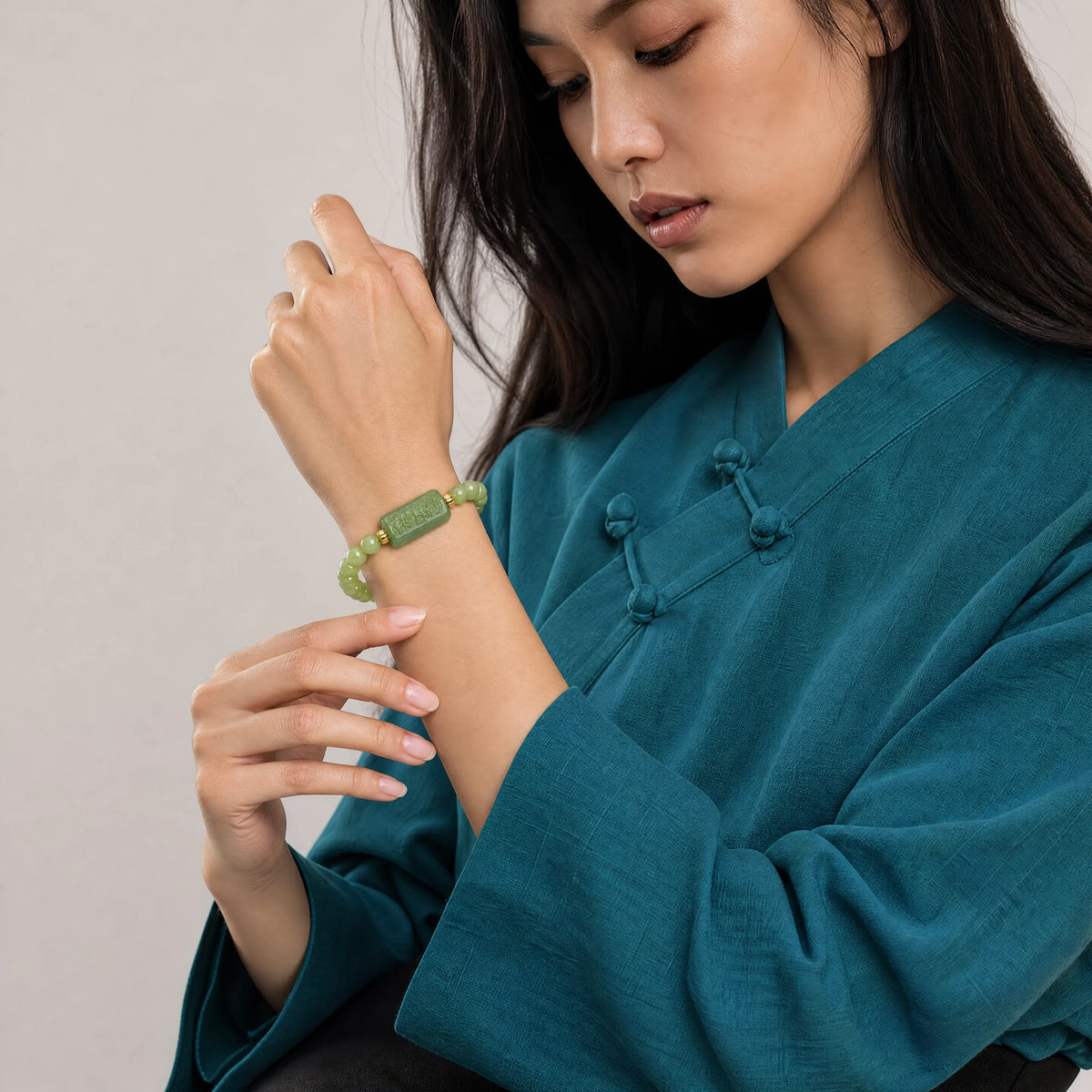 green-jade-cloud-plaque-6mm-bracelet-model-b-outfit-b-fashion-03
