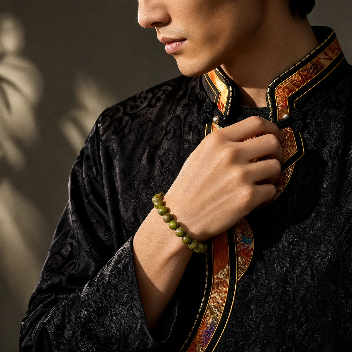 green-sandalwood-mala-bracelet-plain-model-a-outfit-a-fashion-02