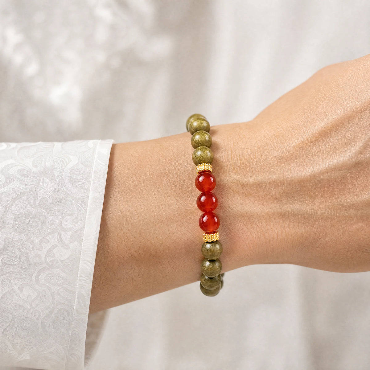 green-sandalwood-triple-agate-mala-bracelet-model-a-outfit-a-closeup-01