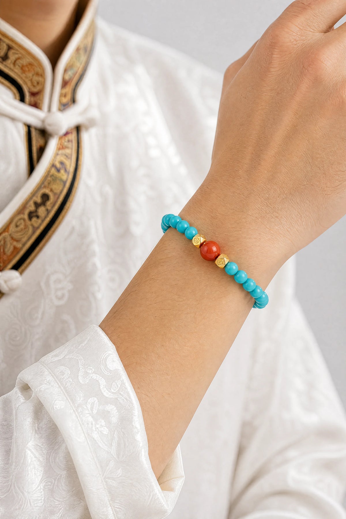 green-turquoise-red-agate-bracelet-model-a-outfit-a-closeup-01