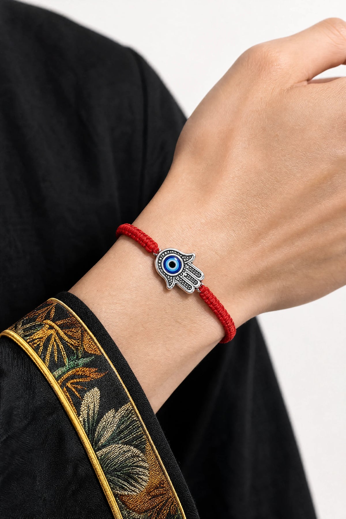 hamsa-evil-eye-red-string-bracelet-model-a-outfit-a-closeup-01