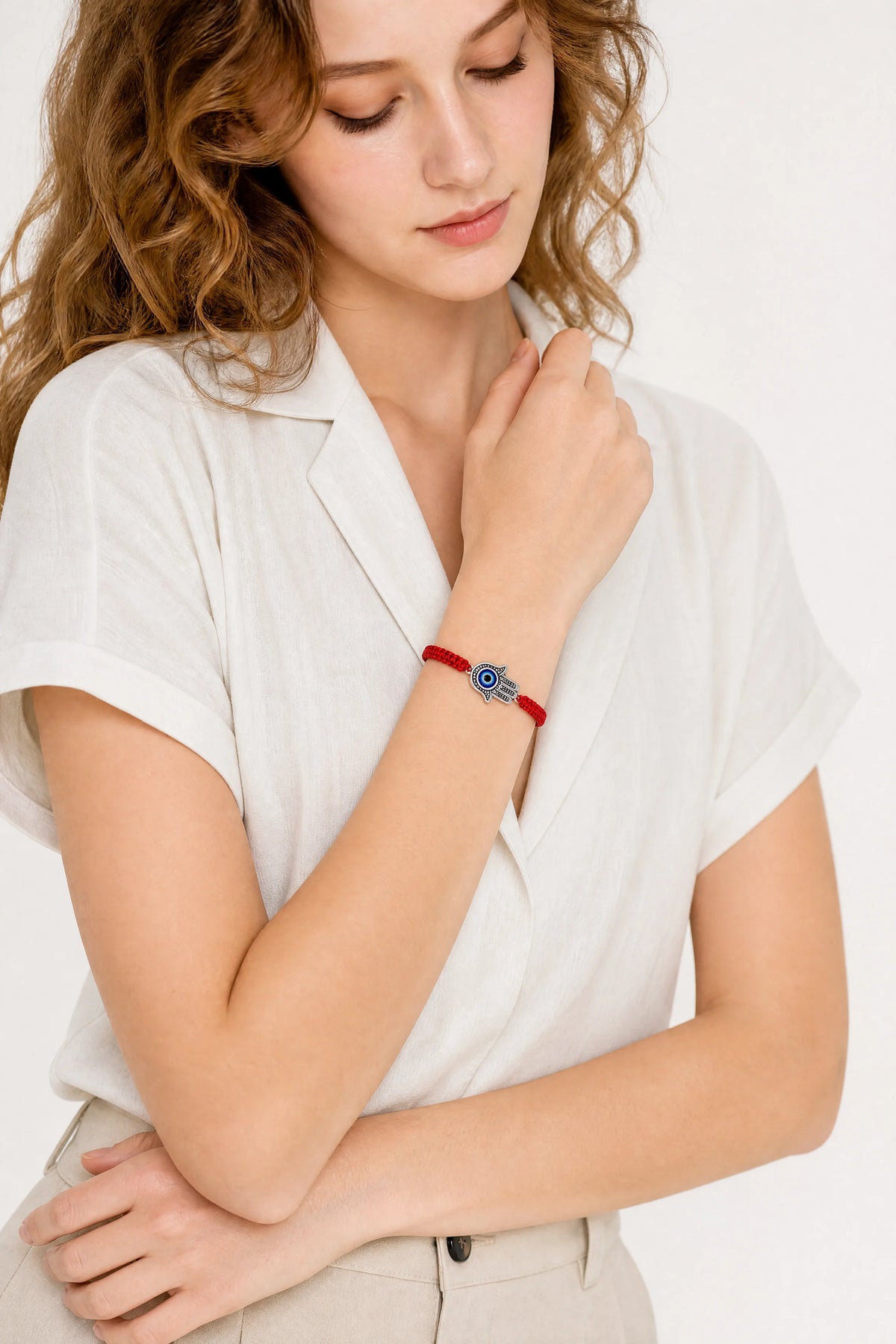 hamsa-evil-eye-red-string-bracelet-model-b-outfit-b-fashion-03