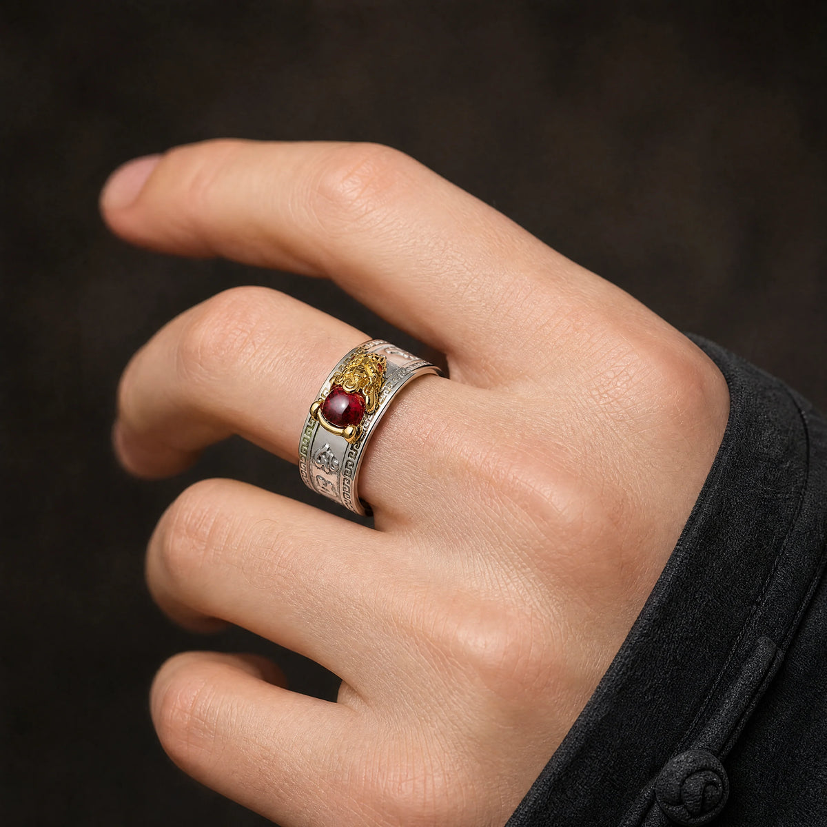 heart-sutra-pixiu-garnet-ring-model-a-outfit-a-closeup-01