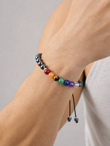 hematite-seven-chakra-cord-bracelet-model-a-outfit-a-closeup-01