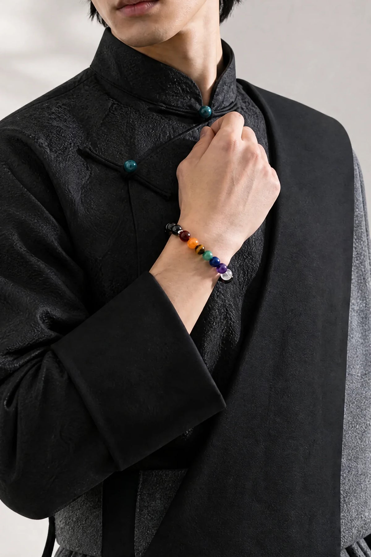 hematite-seven-chakra-cord-bracelet-model-b-outfit-b-fashion-02
