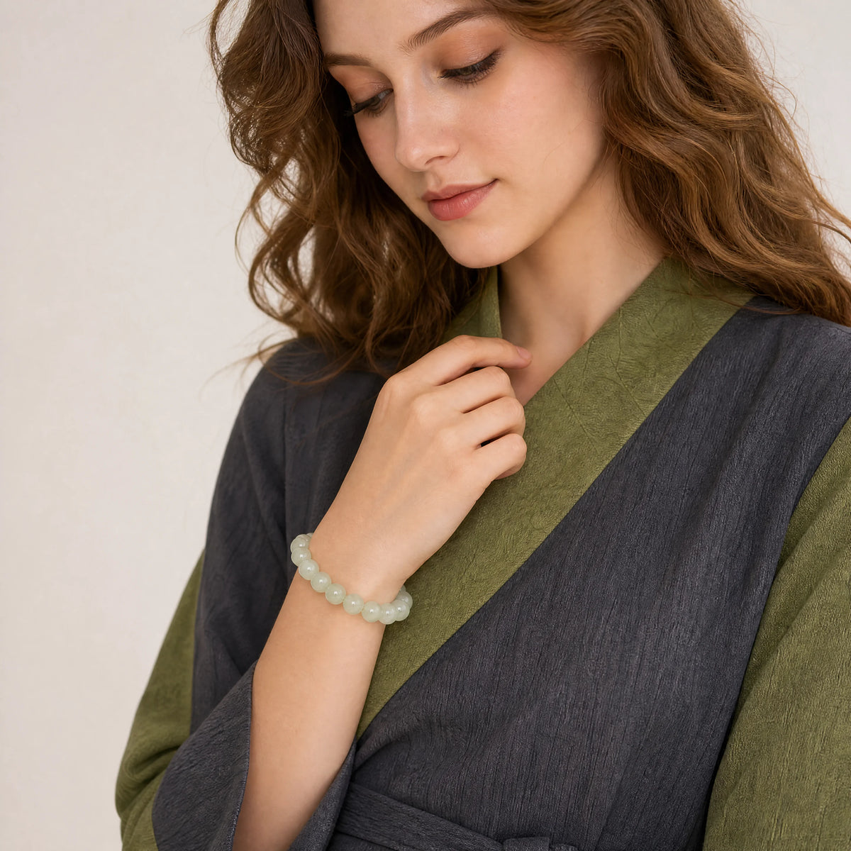 ice-green-jade-bead-bracelet-model-b-outfit-b-fashion-03