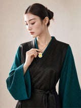 jade-fortune-bag-necklace-blessings-wealth-model-b-outfit-b-fashion-02