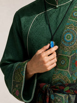 labradorite-leaf-pendant-model-a-outfit-a-fashion-01