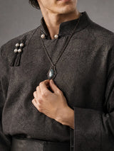 labradorite-web-necklace-model-a-outfit-a-fashion-03